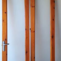 DOS PUERTAS MACIZAS