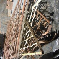 CHATARRA, ESTUFAS VIEJAS, MÁQUINAS, PUERTAS