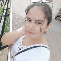 MUJER RESPONSABLE Y EMPÁTICA 