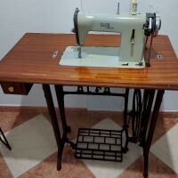 MÀQUINA DE COSER 