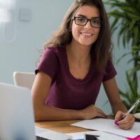 SE PRECISA ADMINISTRATIVO/A - CONTABLE