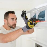 PRECISAMOS INSTALADOR FONTANERÍA Y/O CLIMATIZACIÓN