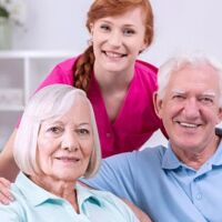 PRECISAMOS PERSONA PARA CUIDAR PAREJA MAYOR