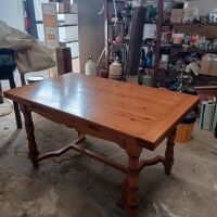MESA DE COMEDOR EXTENSIBLE