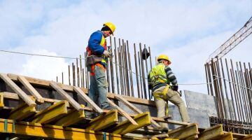 VARIOS PUESTOS DE TRABAJO EN LA CONSTRUCCIÓN