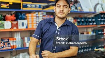 PRECISAMOS CAJERO Y DEPENDIENTE 