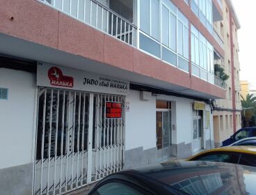 LOCAL COMERCIAL A PIE DE CALLE