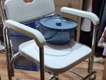 SILLA DE DUCHA PARA WC DISCAPACIDAD 