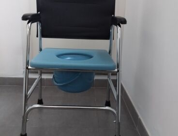 SILLA INODORO PARA PERSONAS MAYORES