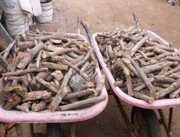 LEÑA PARA CHIMENEAS Y BARBACOAS 