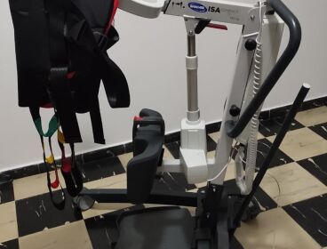 GRUA PARA PERSONAS CON MOVILIDAD REDUCIDA