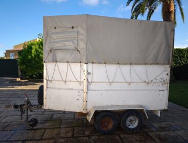 REMOLQUE DE CABALLOS