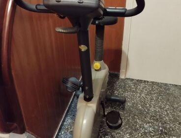 BICICLETA ESTÁTICA