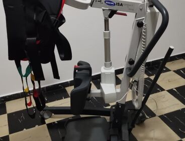 GRÚA PARA PERSONAS CON MOVILIDAD REDUCIDA