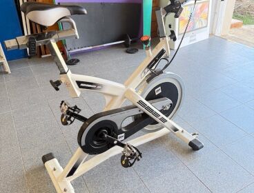 BICICLETA SPINNING