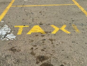 SE NESECITA CONDUCTOR DE TAXI