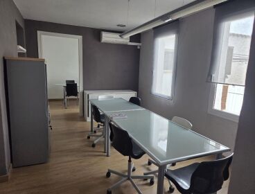 LOCAL COMERCIAL EN CENTRO MAÓ