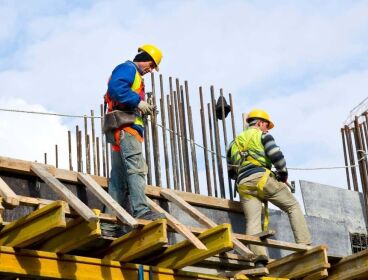 VARIOS PUESTOS DE TRABAJO EN LA CONSTRUCCIÓN