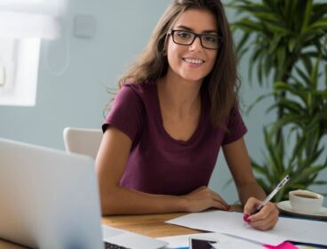 SE PRECISA ADMINISTRATIVO/A - CONTABLE