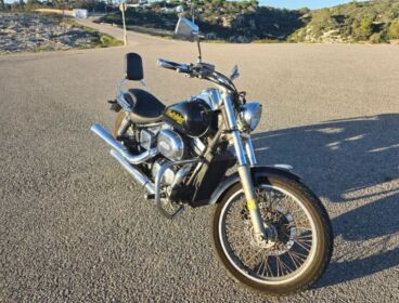 HONDA SHADOW 750 BLACKWIDOW