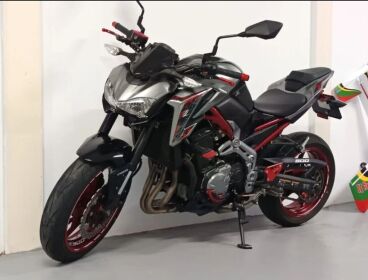  KAWASAKI Z900