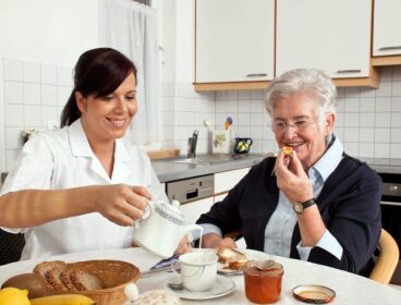 PRECISAMOS MUJER EN CASA