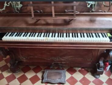 PIANO PLEYEL ANTIGUO DE 120 AÑOS